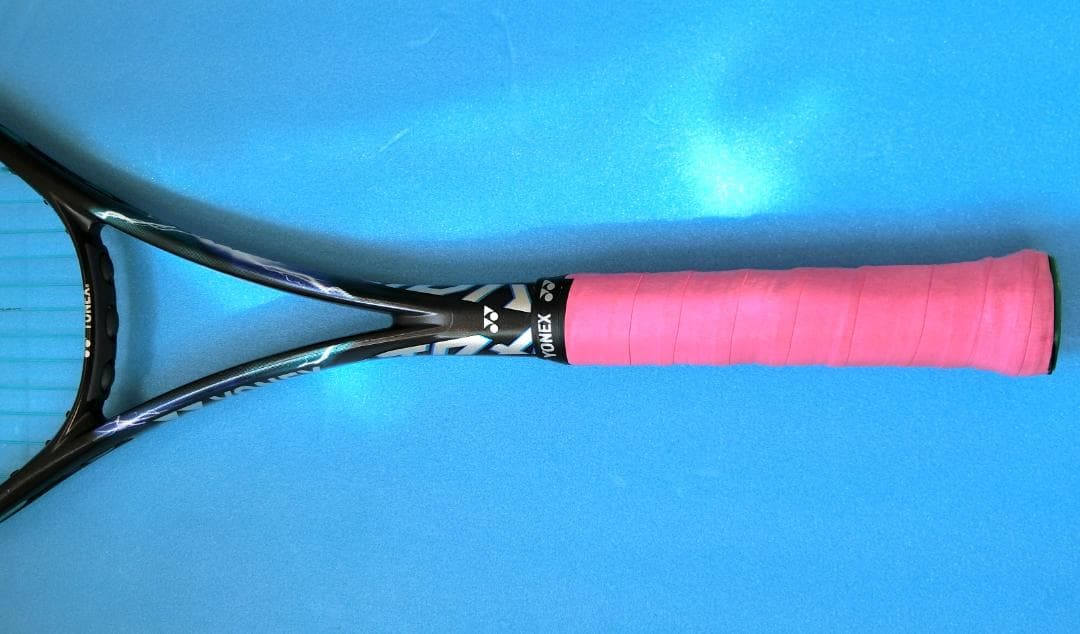 【美品】 ヨネックス ボルトレイジ　5V（サイバーナチュラル・スラッシュ）