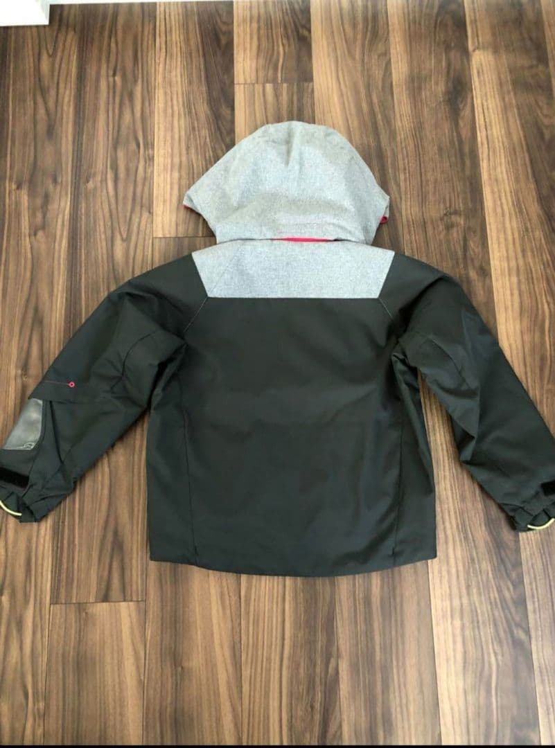 DESCENTE デサント　スキーウェア　耐水圧10000　美品　130㎝