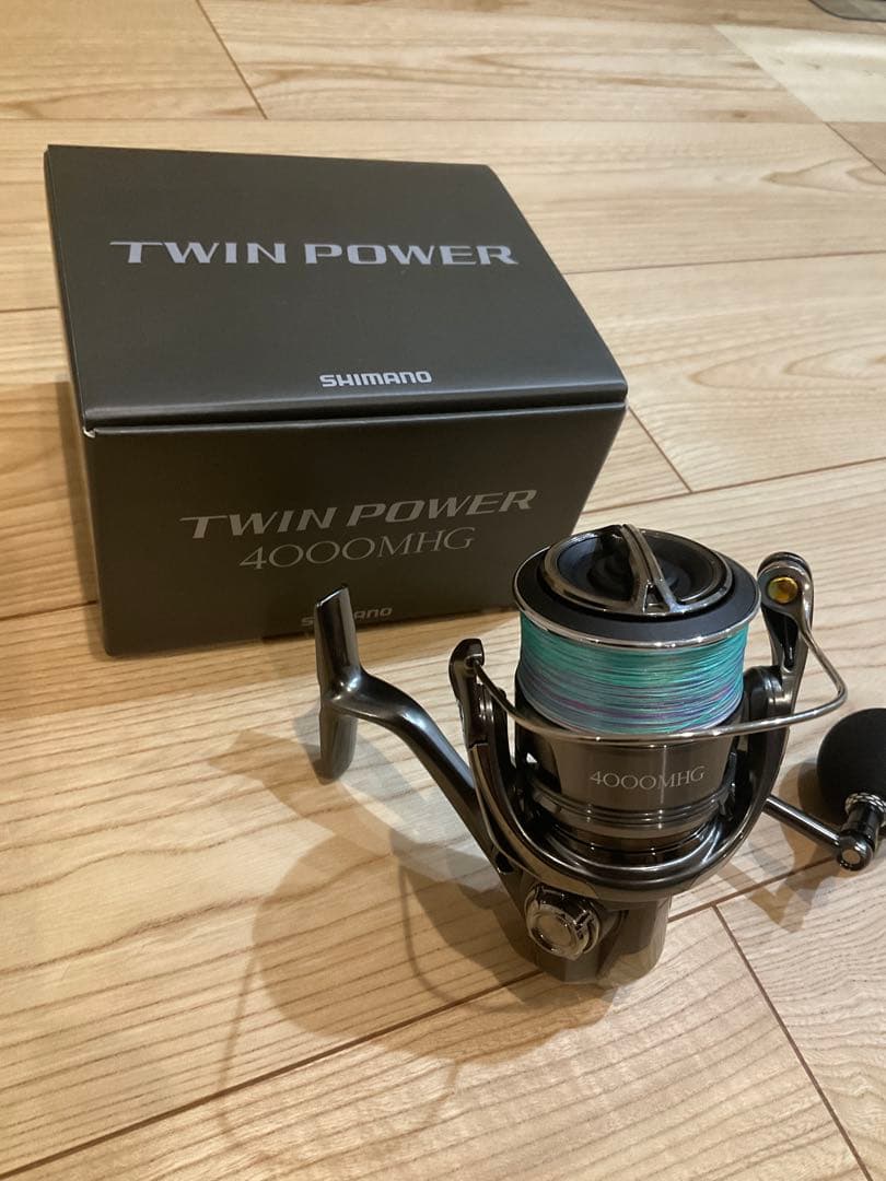 24 TWIN POWER 4000MHG シマノ ツインパワー 未使用品