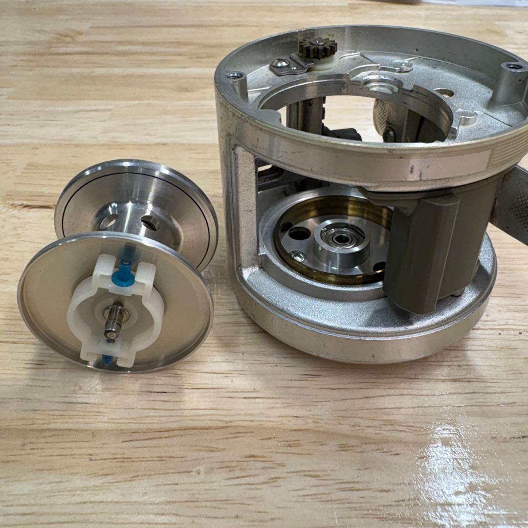 釣〜リング・SHIMANO シマノ CALCUTTA200