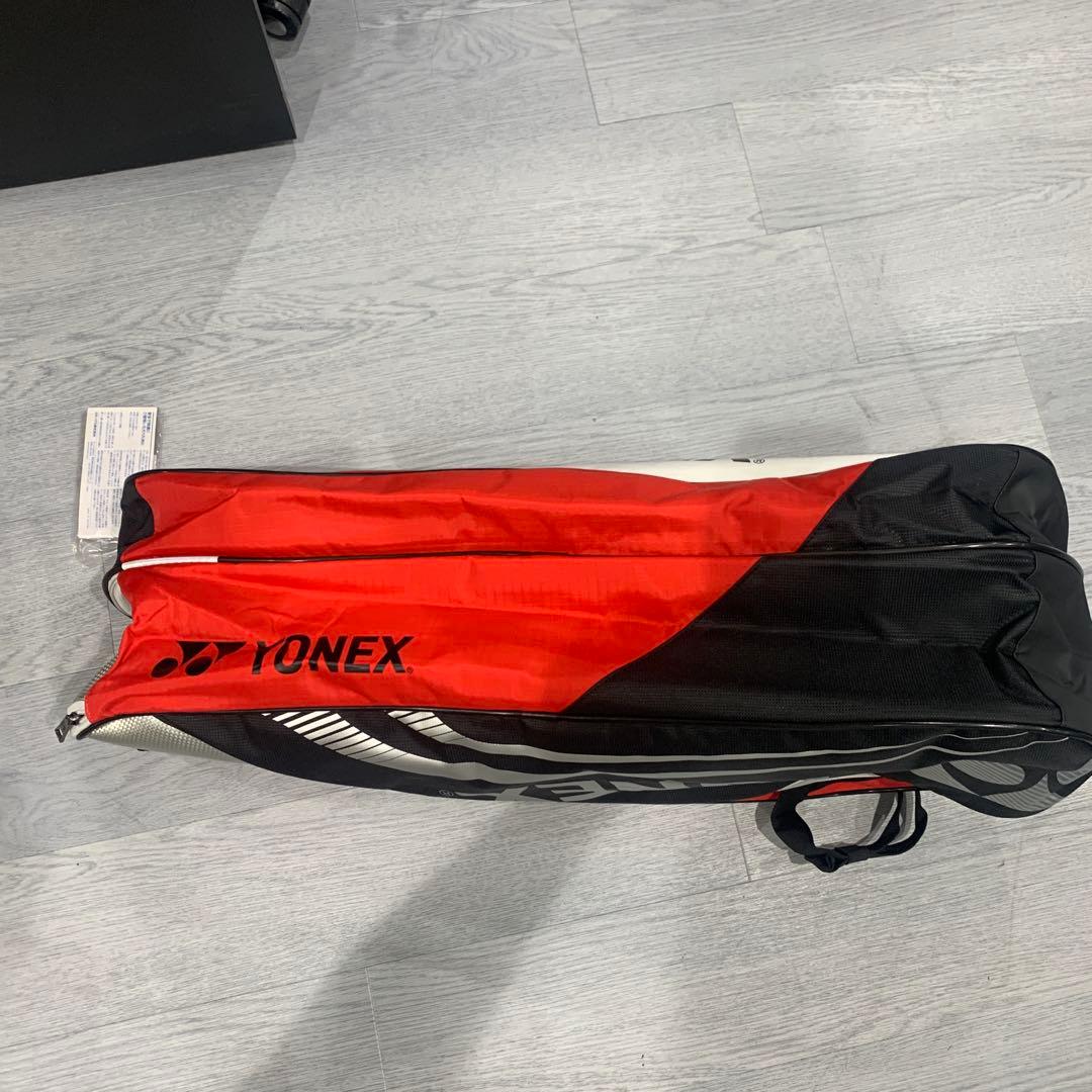 値下げしました！新品YONEX バッグ1612R ブラック/レッド