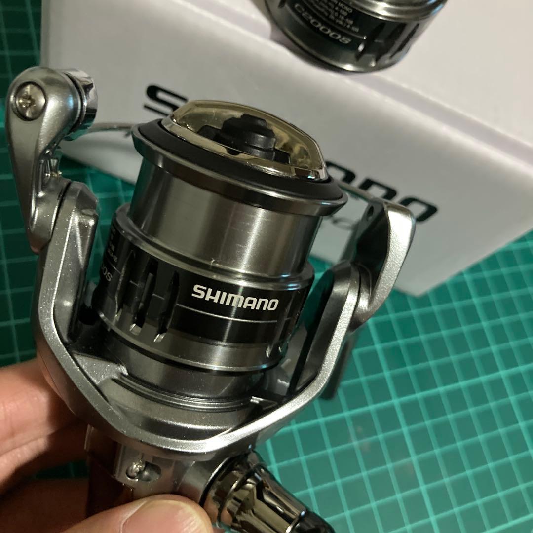 C2000S スピニングリール シルバー　替えスプールセット