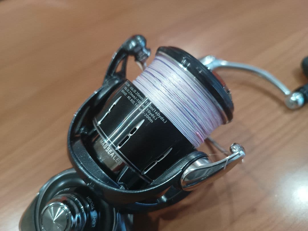 ダイワ　24 ルビアス PC LT2500 美品【 DAIWA LUVIAS】