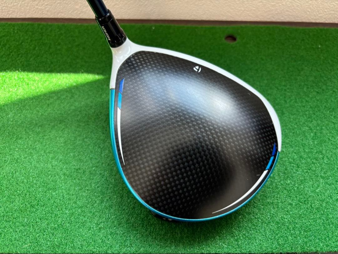 Taylor Made テーラーメードSIM2MAX ドライバー