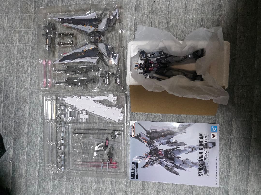 メタルビルド　ストライクノワール　ランチャーストライカーセット