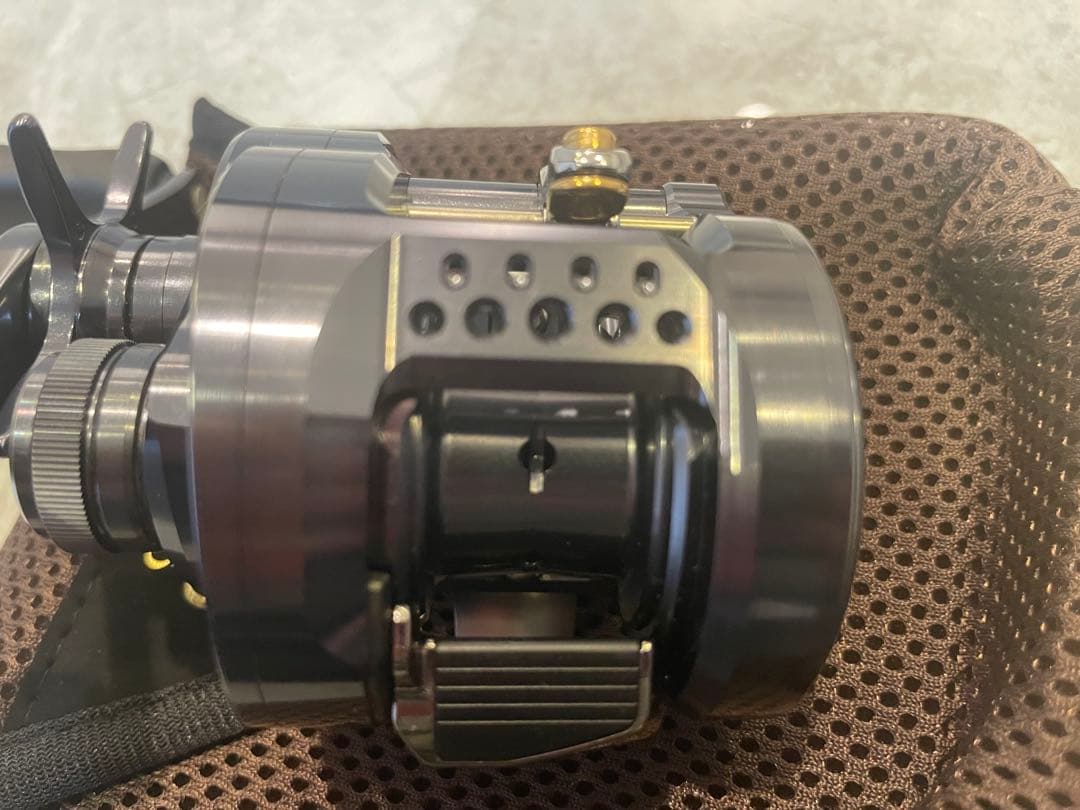 リール SHIMANO CALCUTTA CONQUEST 31HG