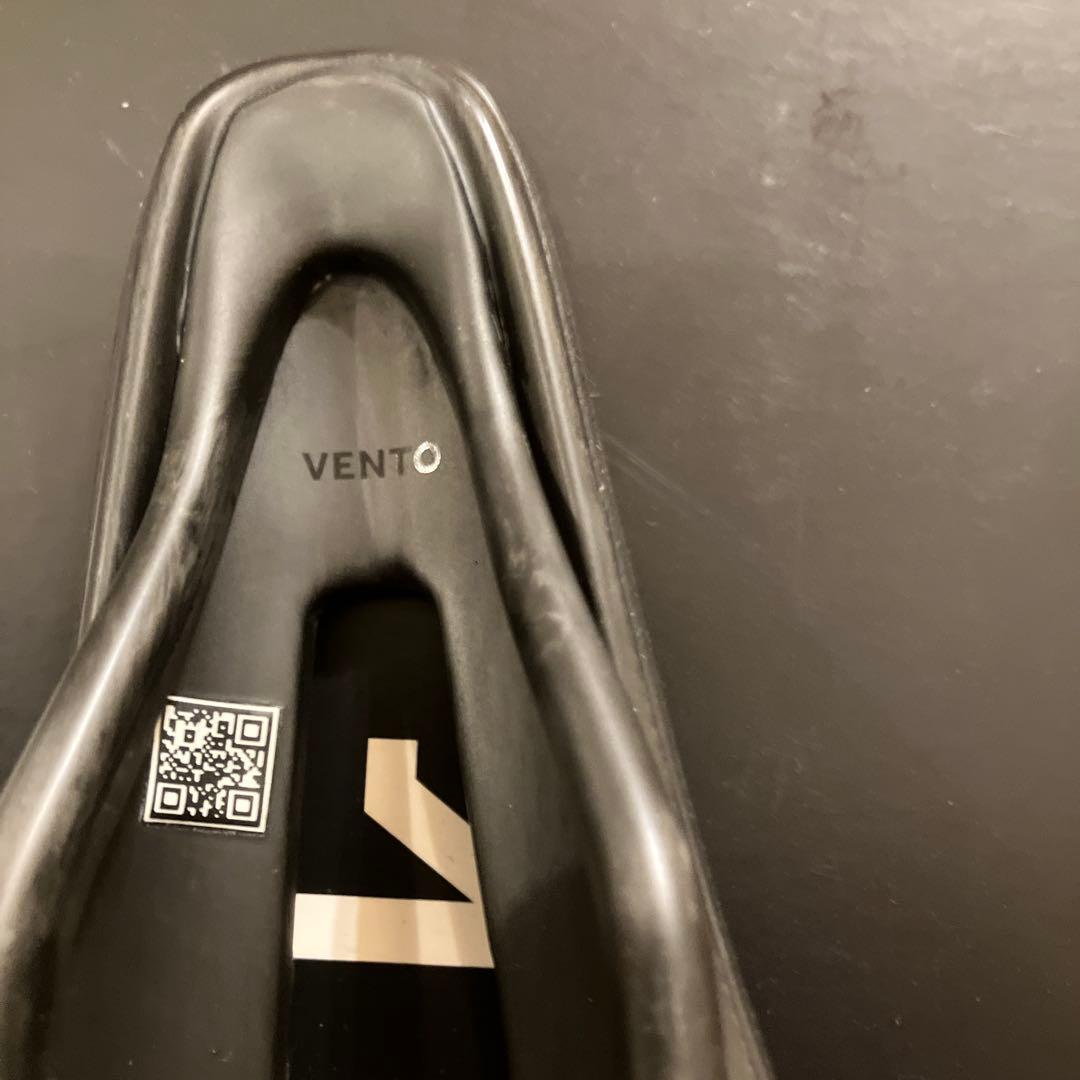 fizik VENTO ARGO 00 150mmカーボン サドル