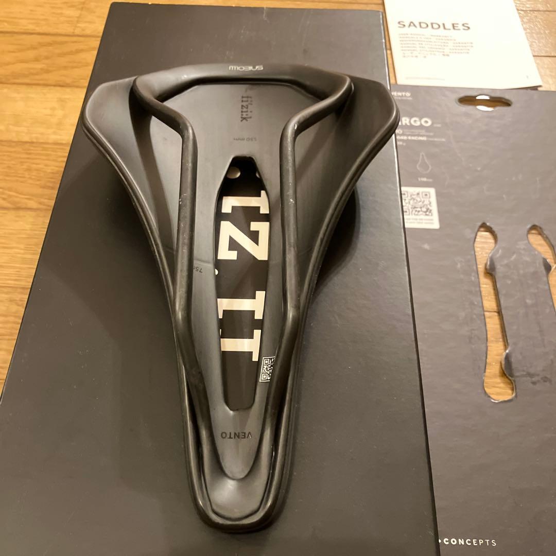 fizik VENTO ARGO 00 150mmカーボン サドル