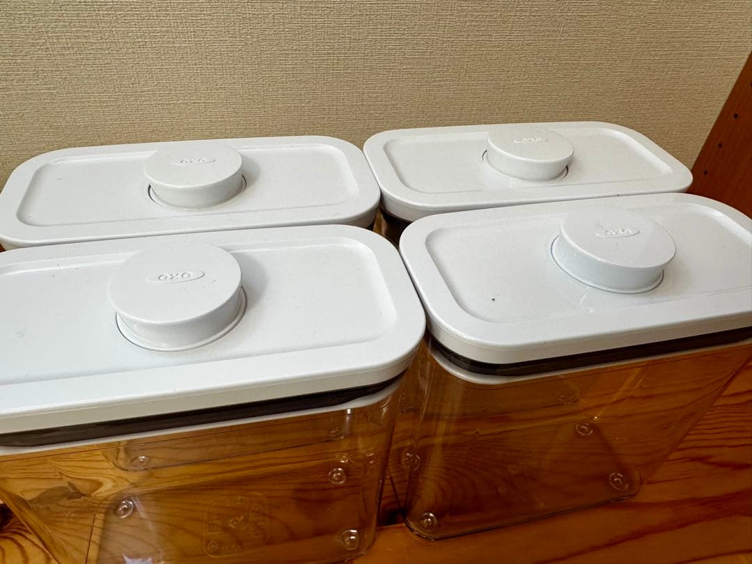 OXO ポップコンテナ　1.1L 4個まとめ
