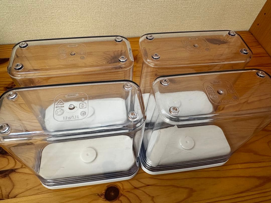 OXO ポップコンテナ　1.1L 4個まとめ
