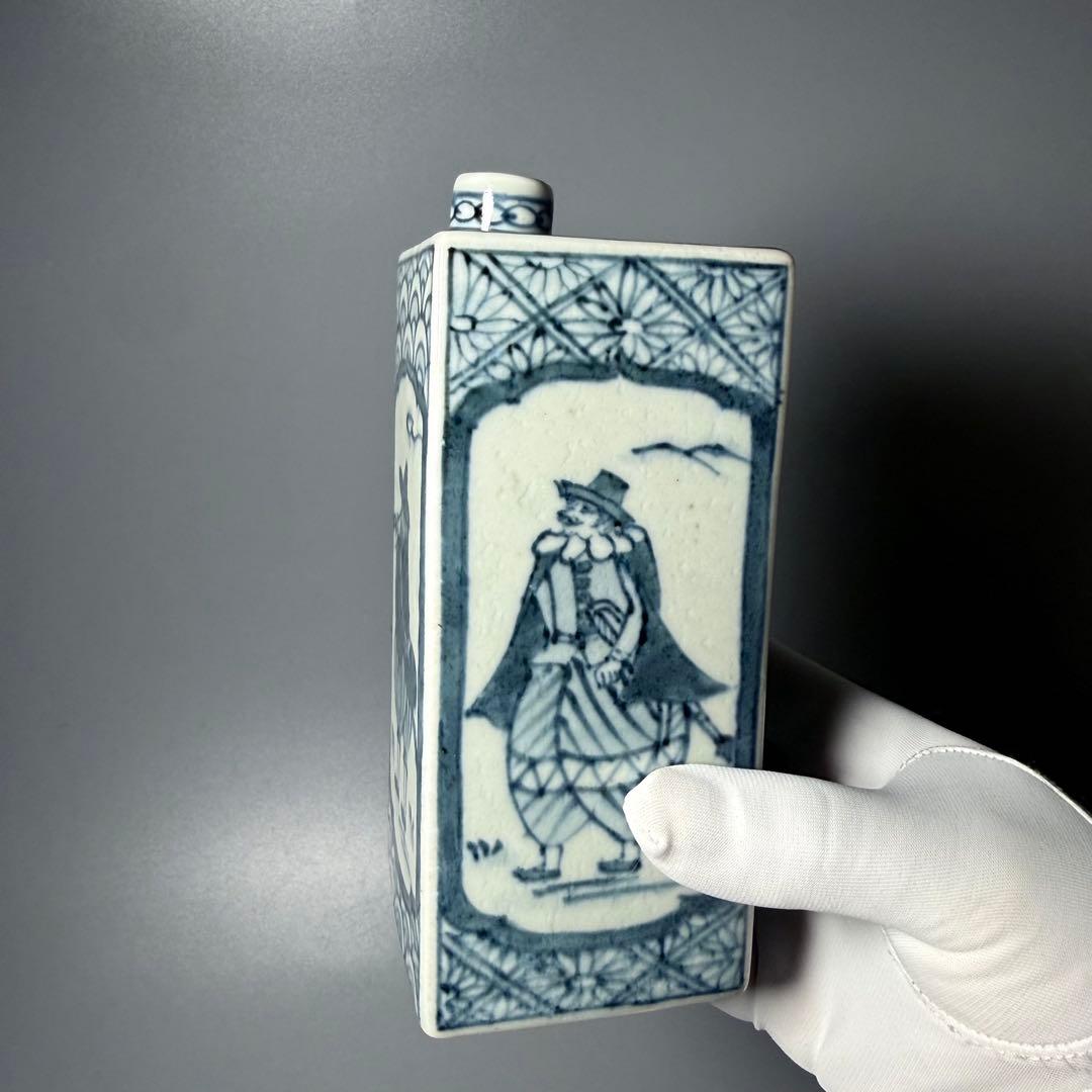 アンティーク有田　染付異人図角瓶　VOC　状態◎　高16.2cm　一辺6.5cm