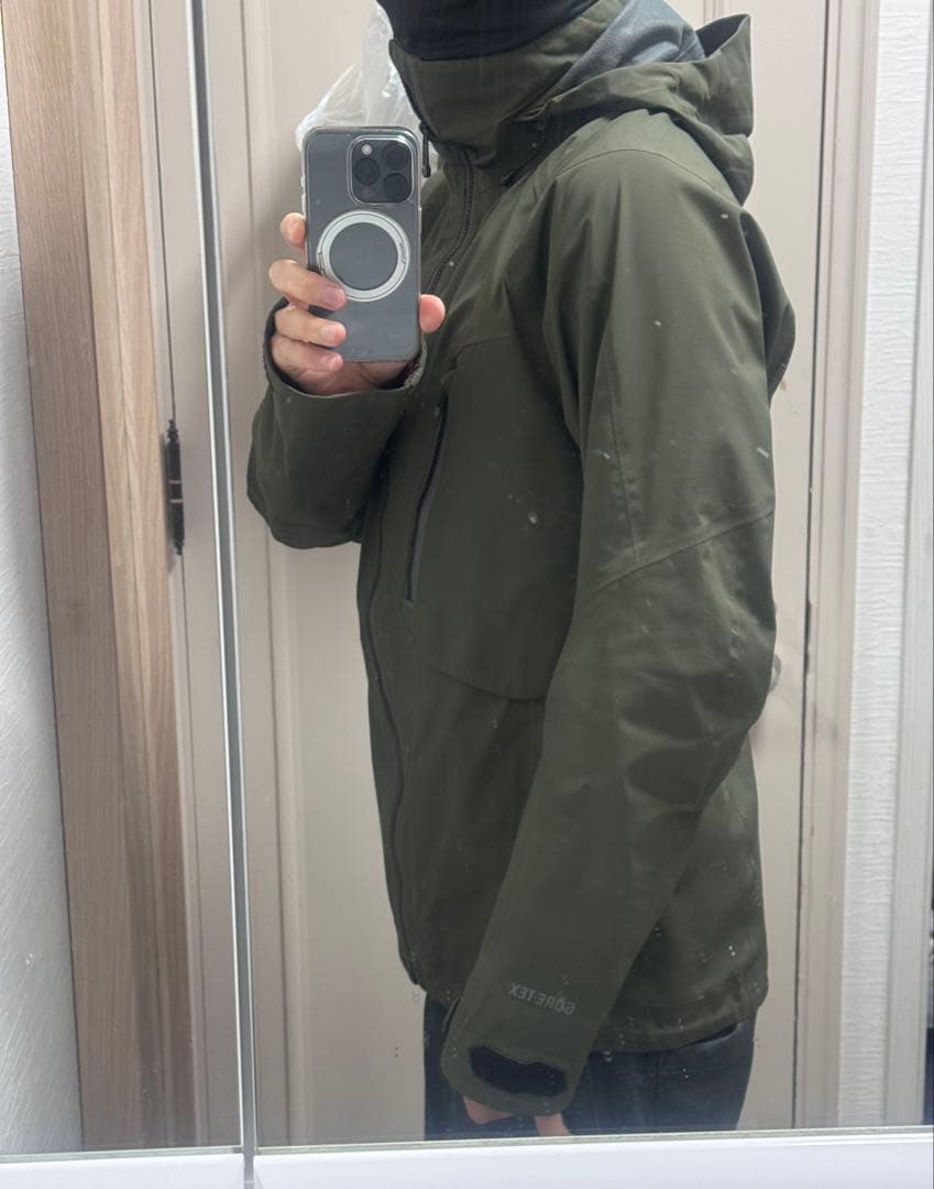 美品 Burton [ak] ホバー GORE-TEX 3レイヤージャケットXS