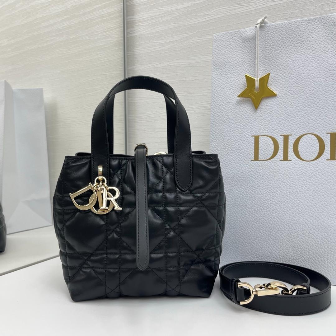 美品！レザーキルティング2wayハンドバッグブラックゴールド~~