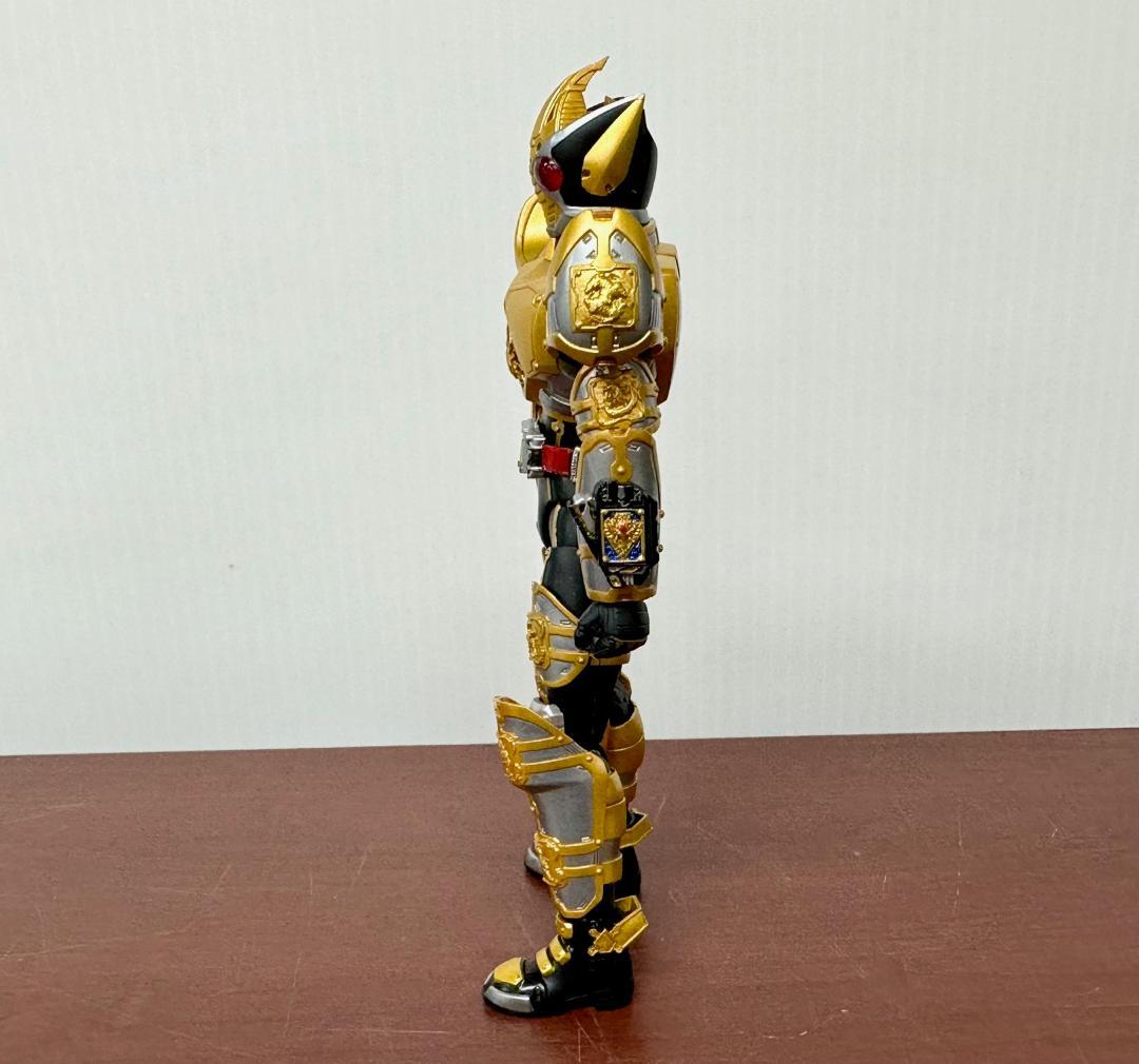 877 中古 S.H.Figuarts 仮面ライダーブレイド キングフォーム