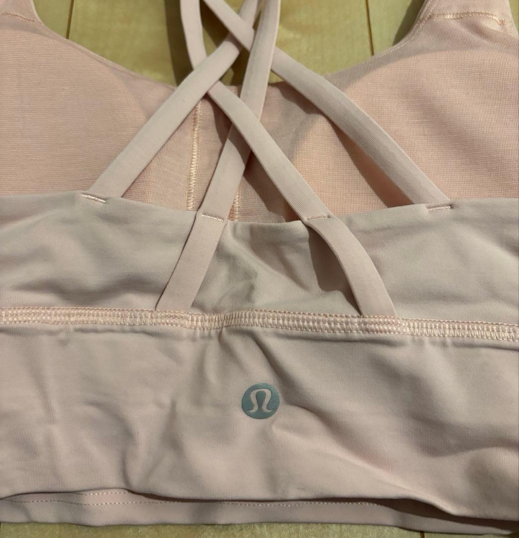 Lululemon ピンク ヨガブラ クロスストラップ