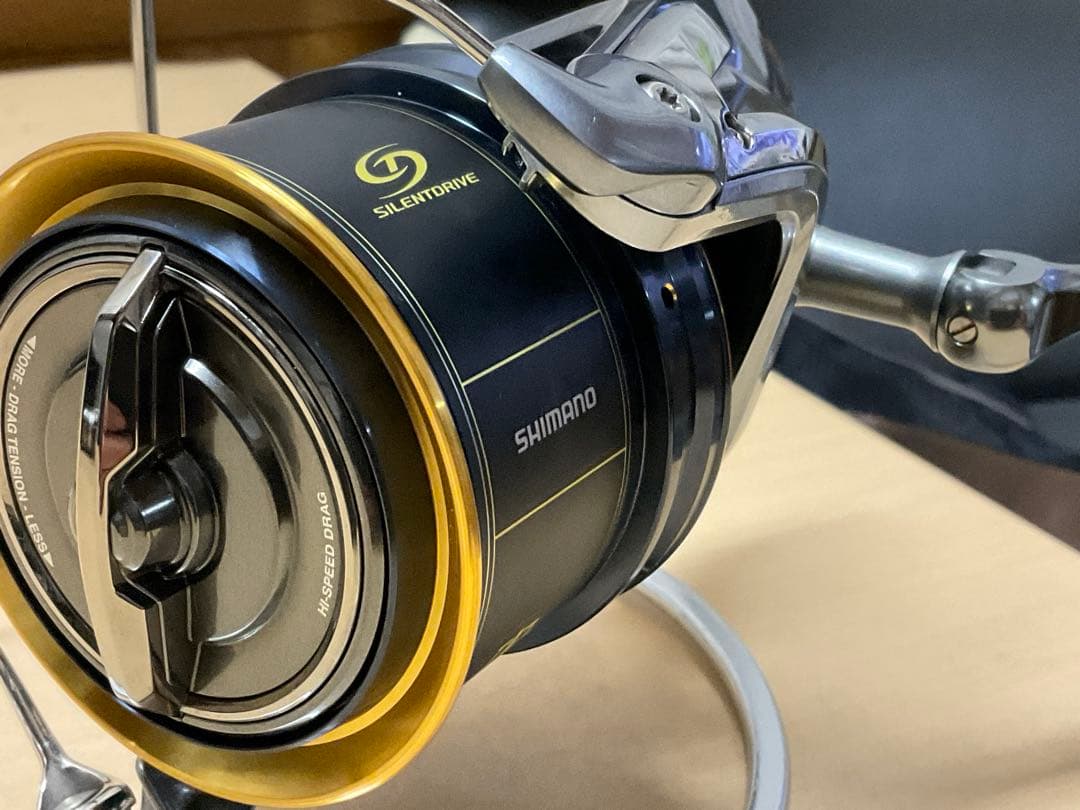 SHIMANO ２４’フリーゲンSD　本品未使用に近い
