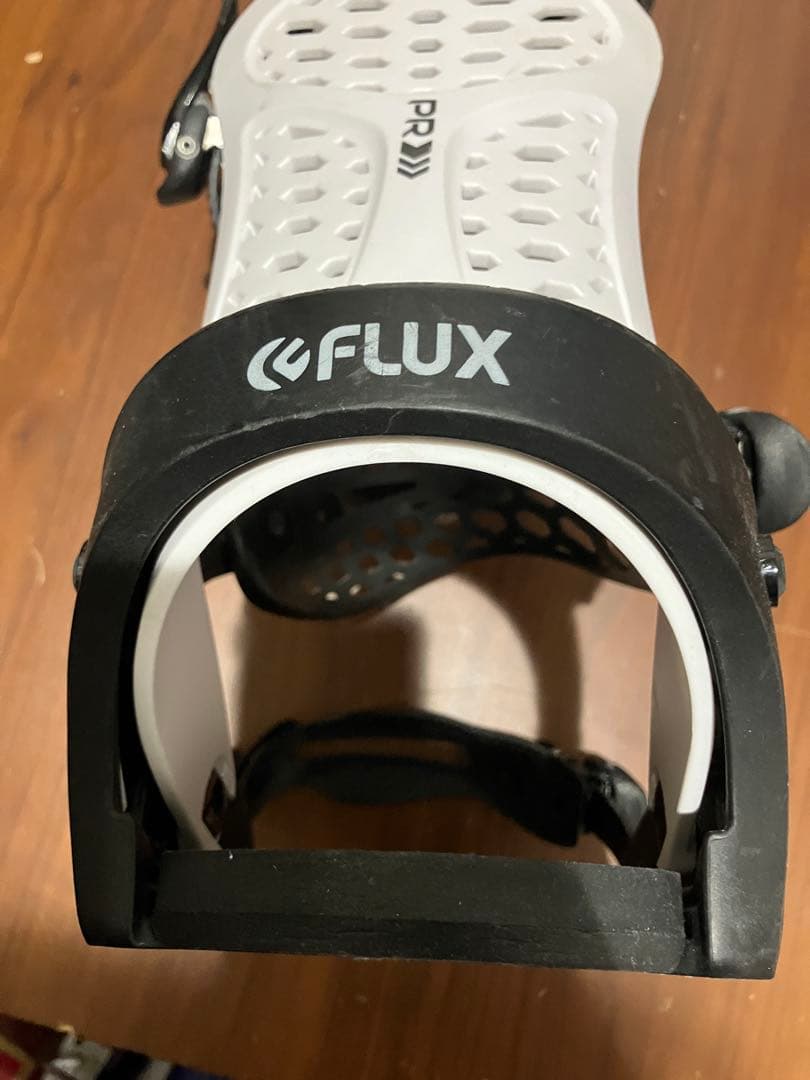 FLUXフラックス PR バインディング Mサイズ　スノーボード 25〜27.5