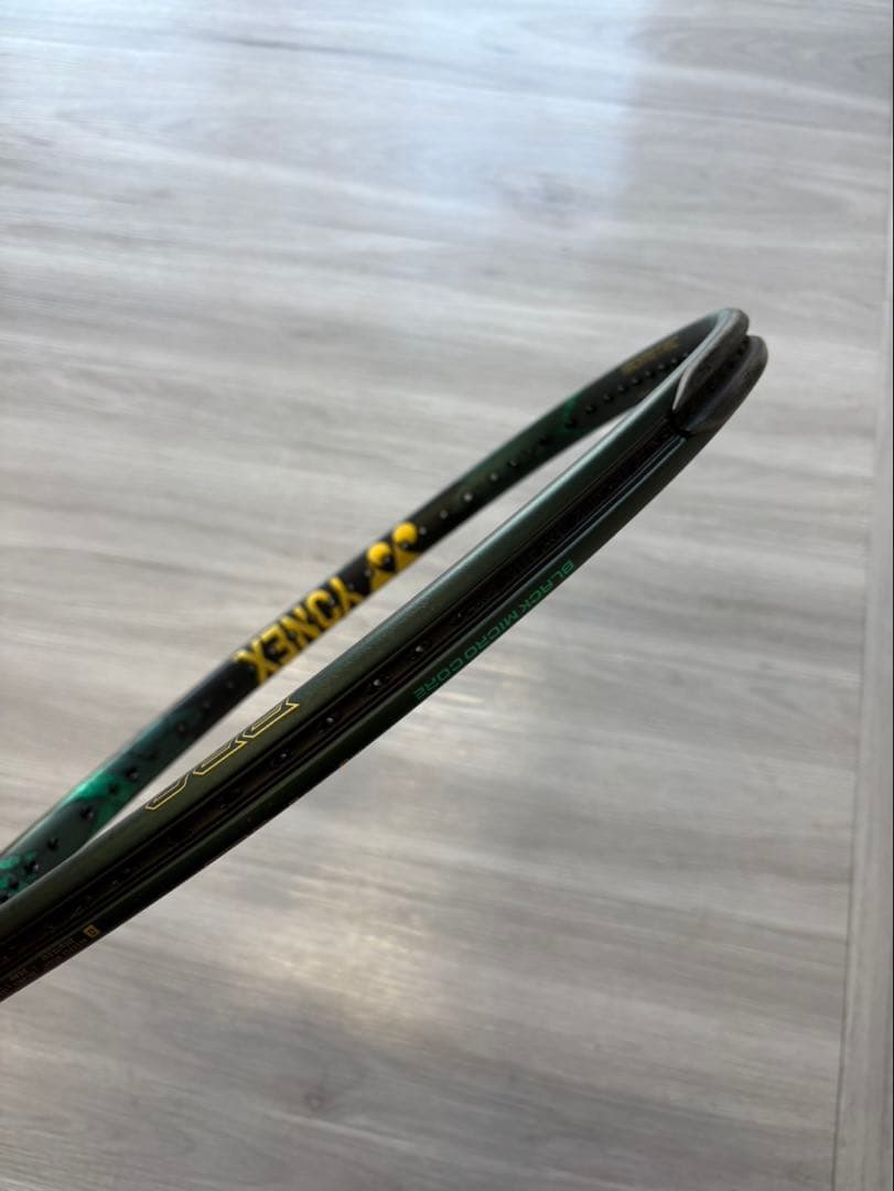 YONEX Vコアプロ