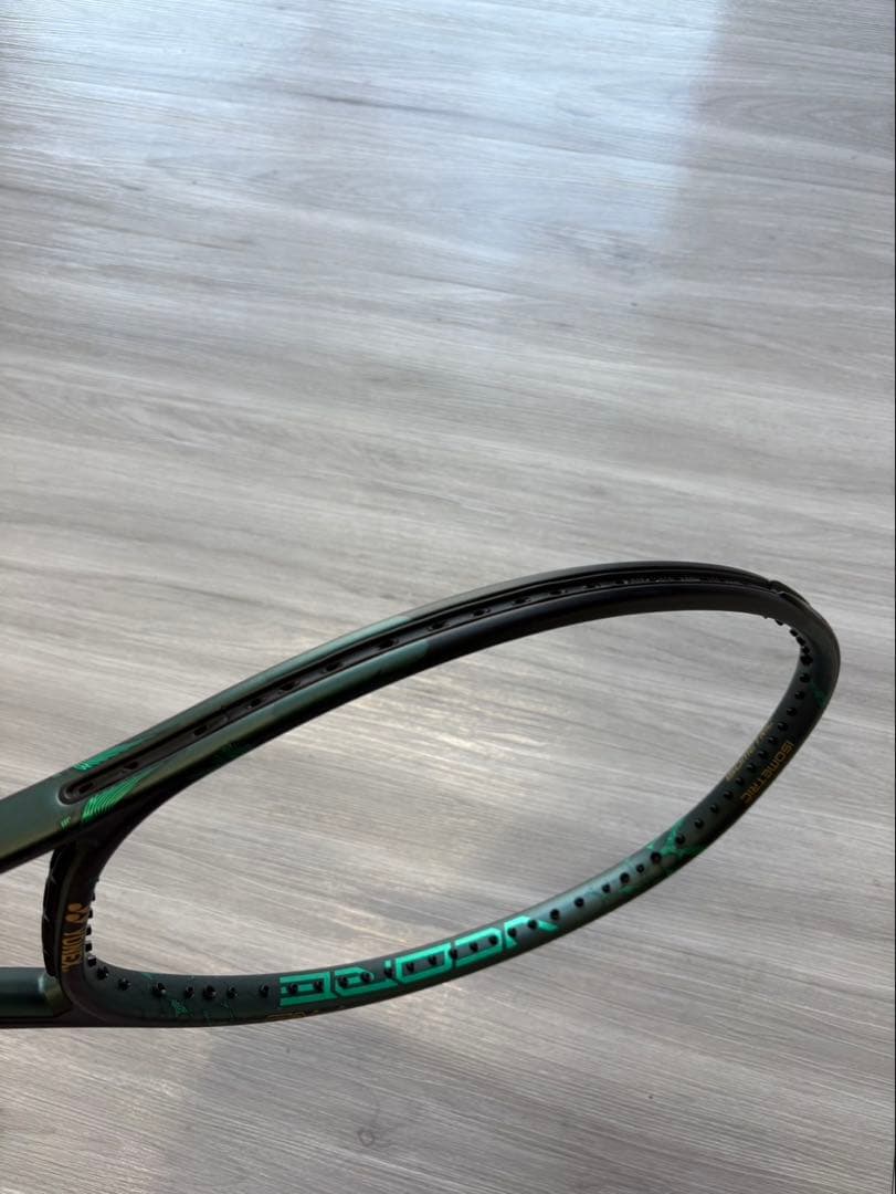 YONEX Vコアプロ