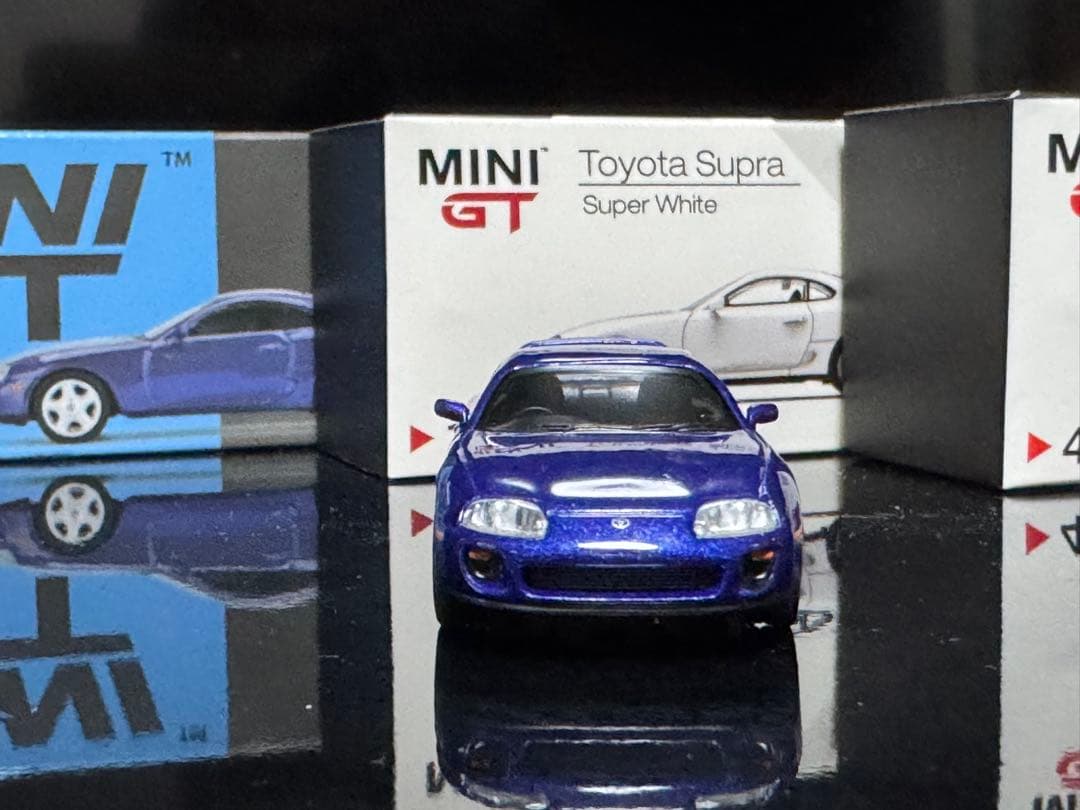 MINI GT トヨタ80スープラ 3台セット