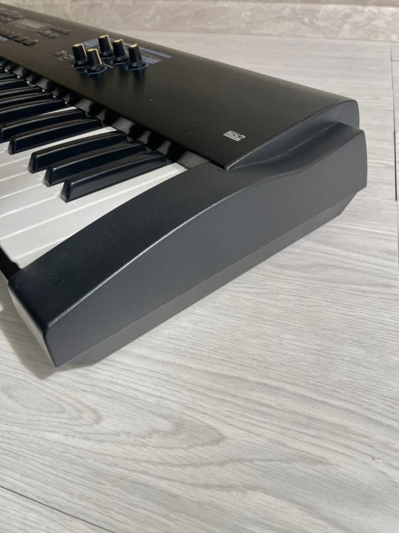 美品 ローランド JUNO-D リミテッドエディション 61鍵 シンセサイザー