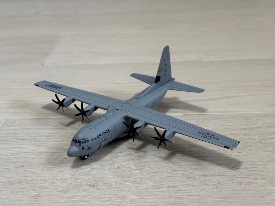 航空機・ヘリコプター Gemini 200 LOCKHEED C-130J 1/200