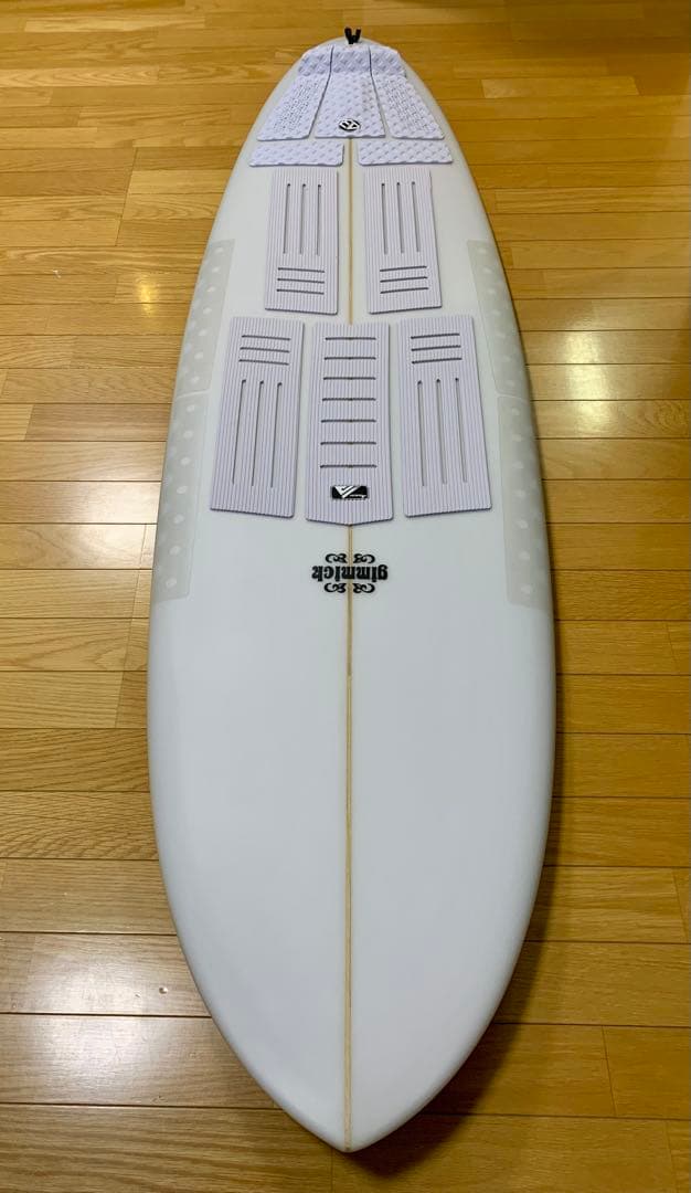 【美品】ギミック カルマモデル6'4 ミッドショートボード ツイン 送料無料