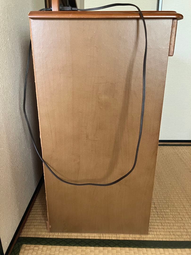 3/6最終出品。三面鏡ドレッサー　鏡台　木製　コンセント付