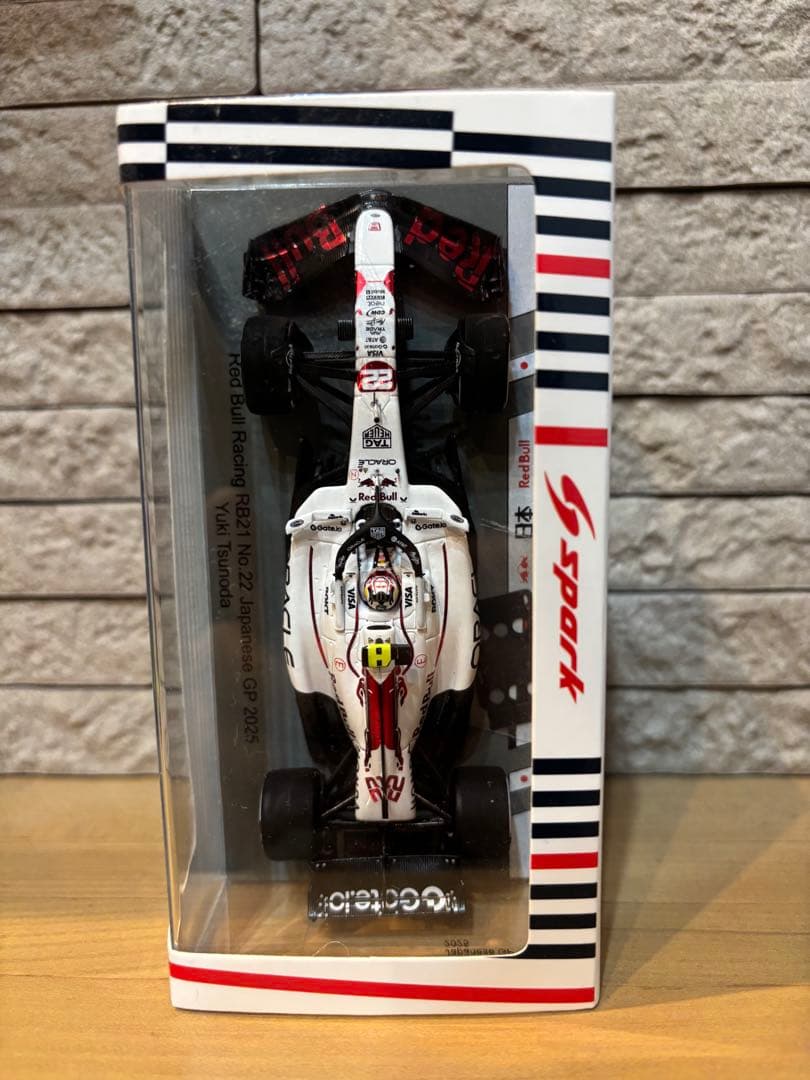 Spark Red Bull RB21 1/43 2025 鈴鹿 角田裕毅