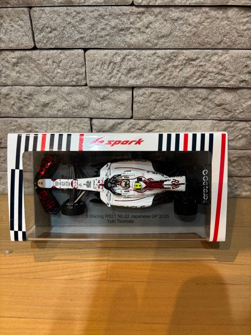 Spark Red Bull RB21 1/43 2025 鈴鹿 角田裕毅