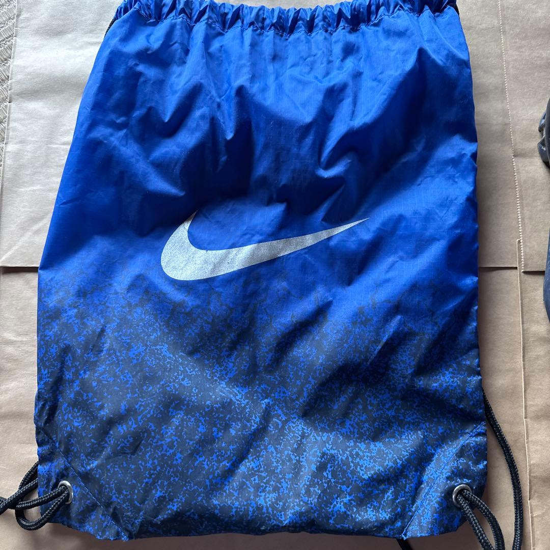 Nike サッカースパイクマーキュリアル FG 収納袋付き