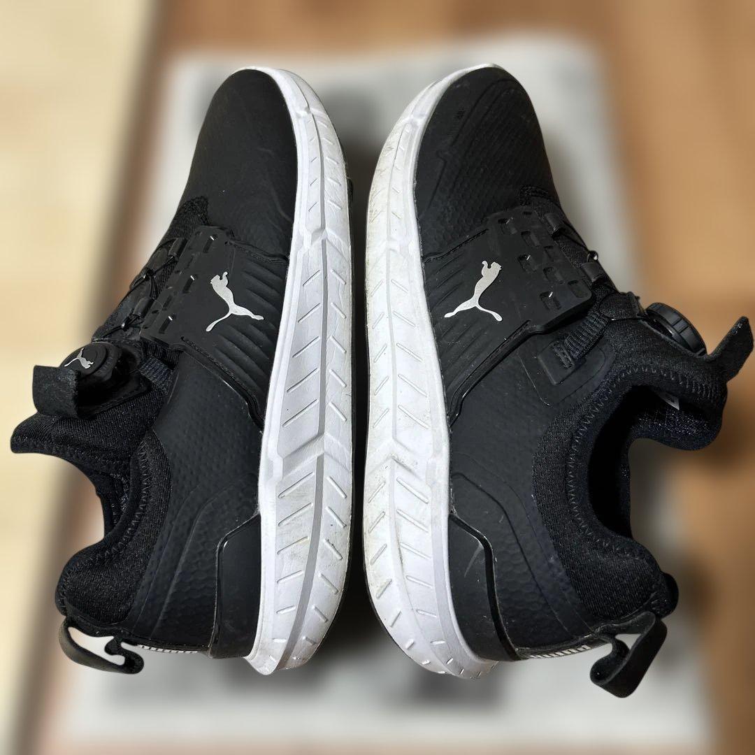 美品　黒色ゴルフシューズ　PUMA