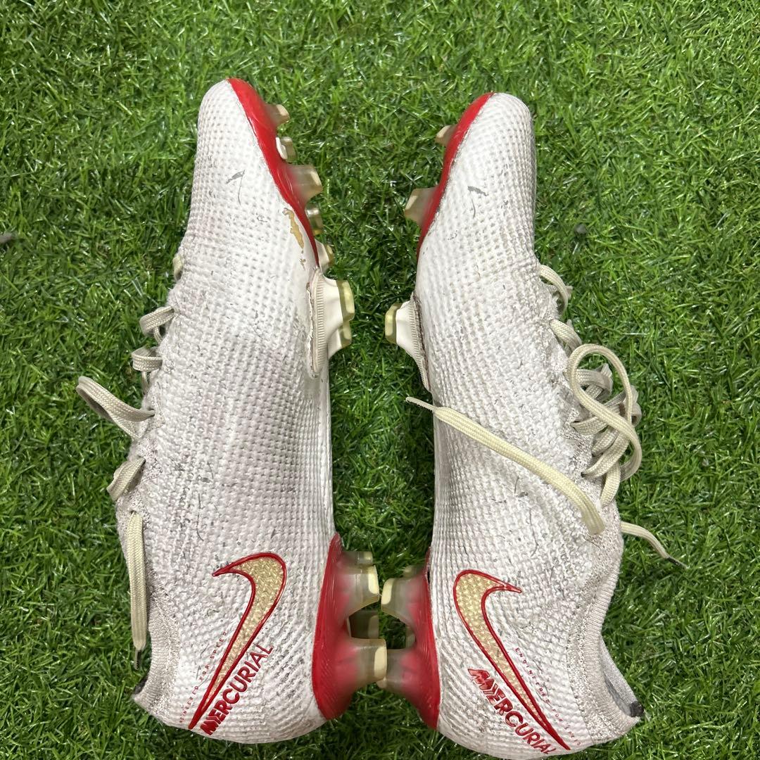 Mercurialエリート 一つ目25.5 二つ目25.0 三つ目25.5