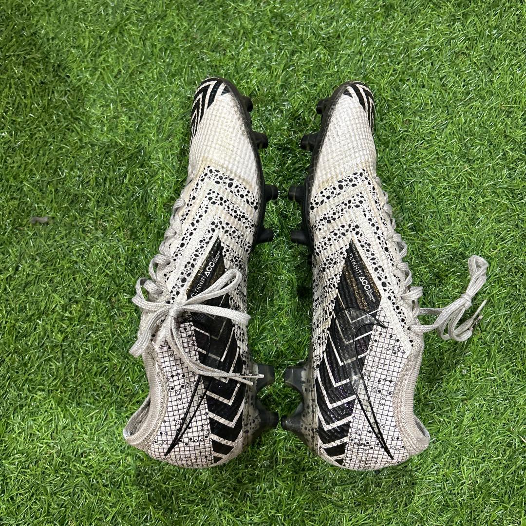 Mercurialエリート 一つ目25.5 二つ目25.0 三つ目25.5