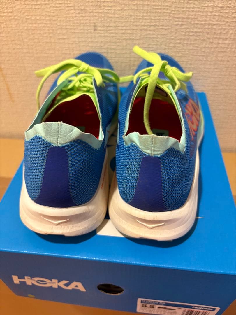 HOKA ランニングシューズ 5.5(US)