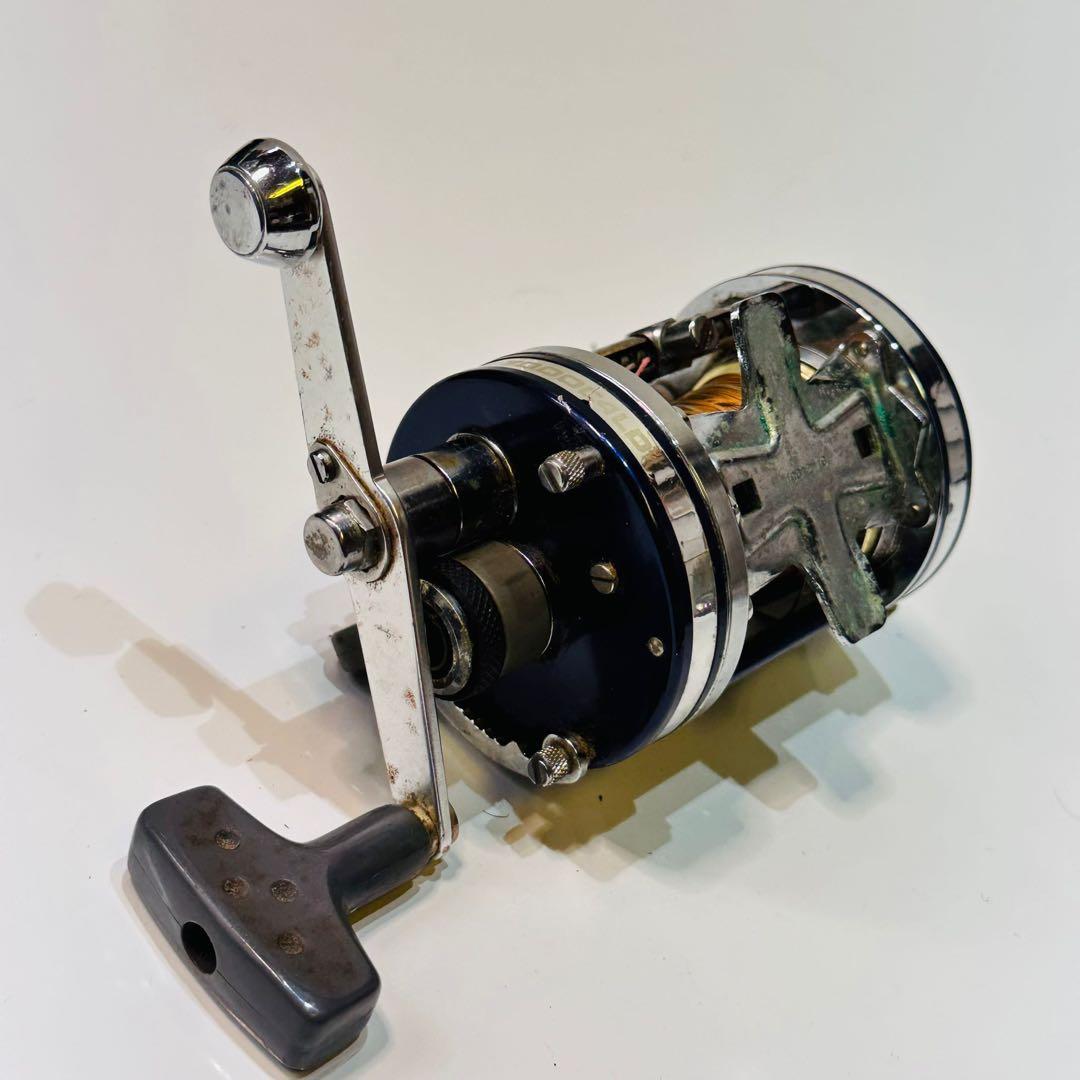 Abu Garcia Ambassadeur 7000C4-LD ベイトリール