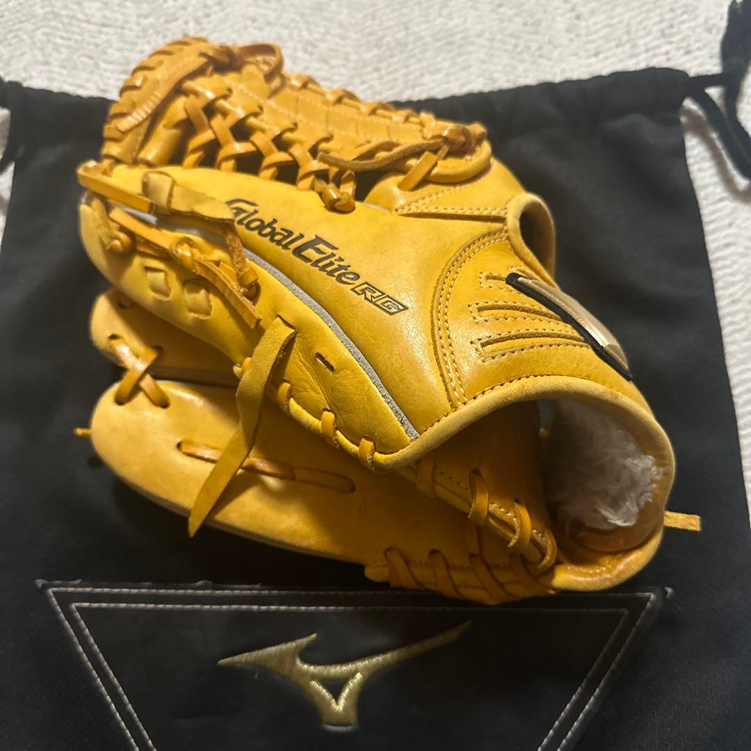 美品【左利き用】MIZUNO★少年用グローブ★グローバルエリートRG★専用袋付き