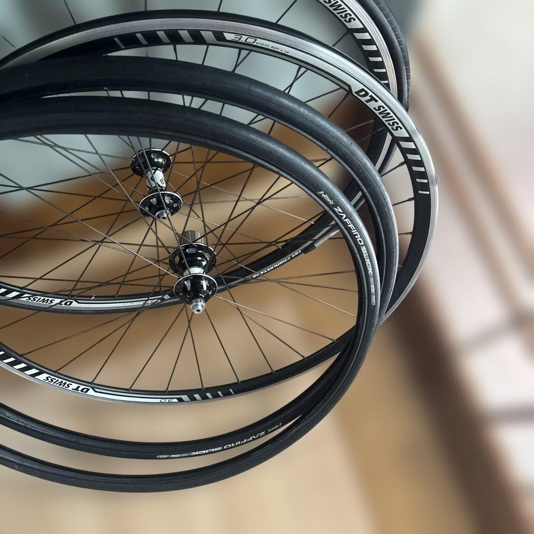 ELITE ロードバイクフレームとホイールセット