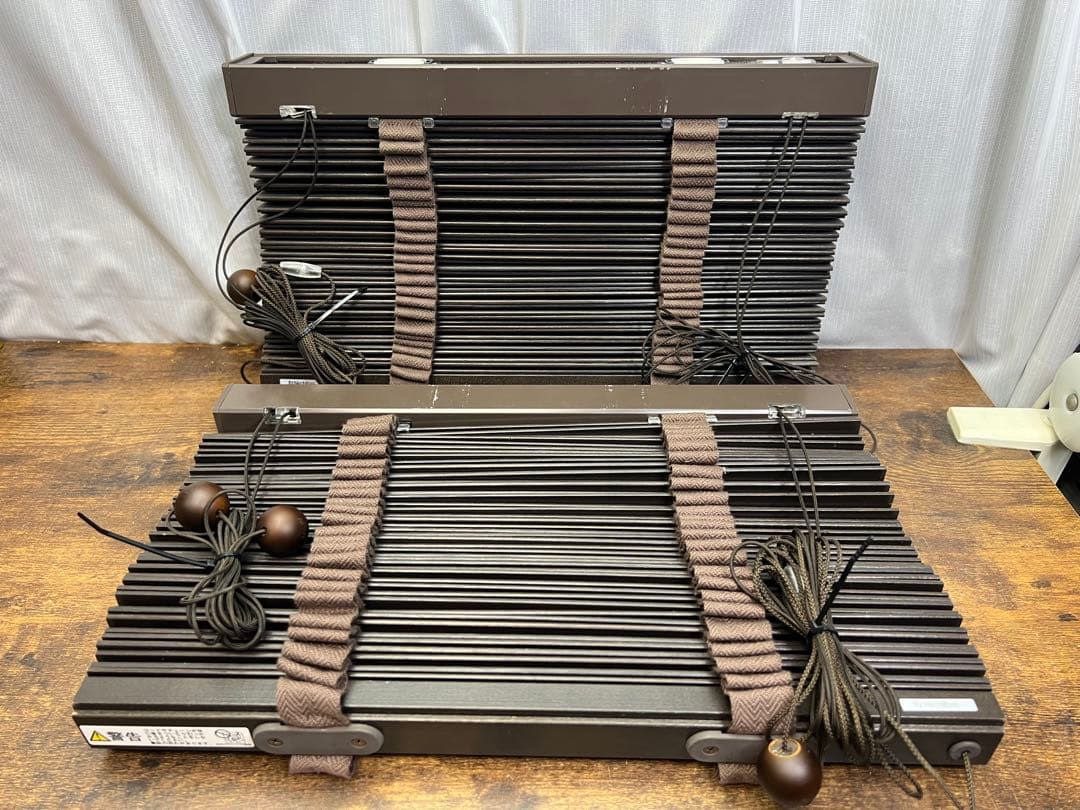 ニチベイ ウッドタイプ ブラインド 380mm x 1.370mm 2点セット