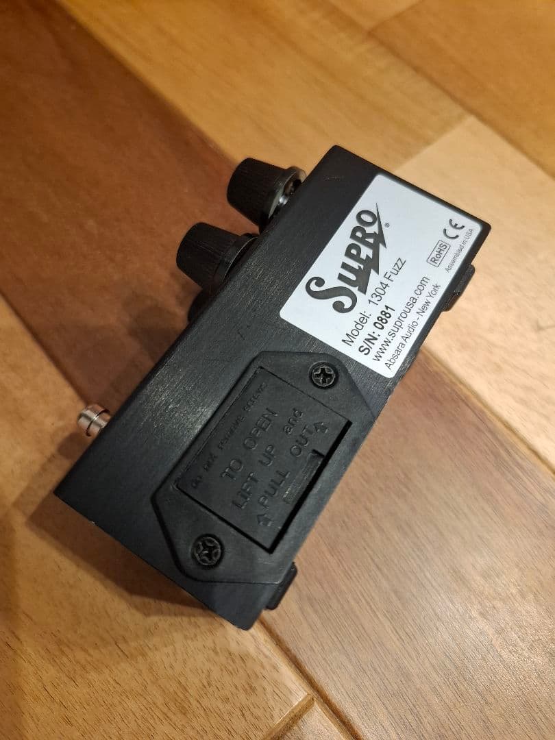 ギター Supro 1304 Fuzz
