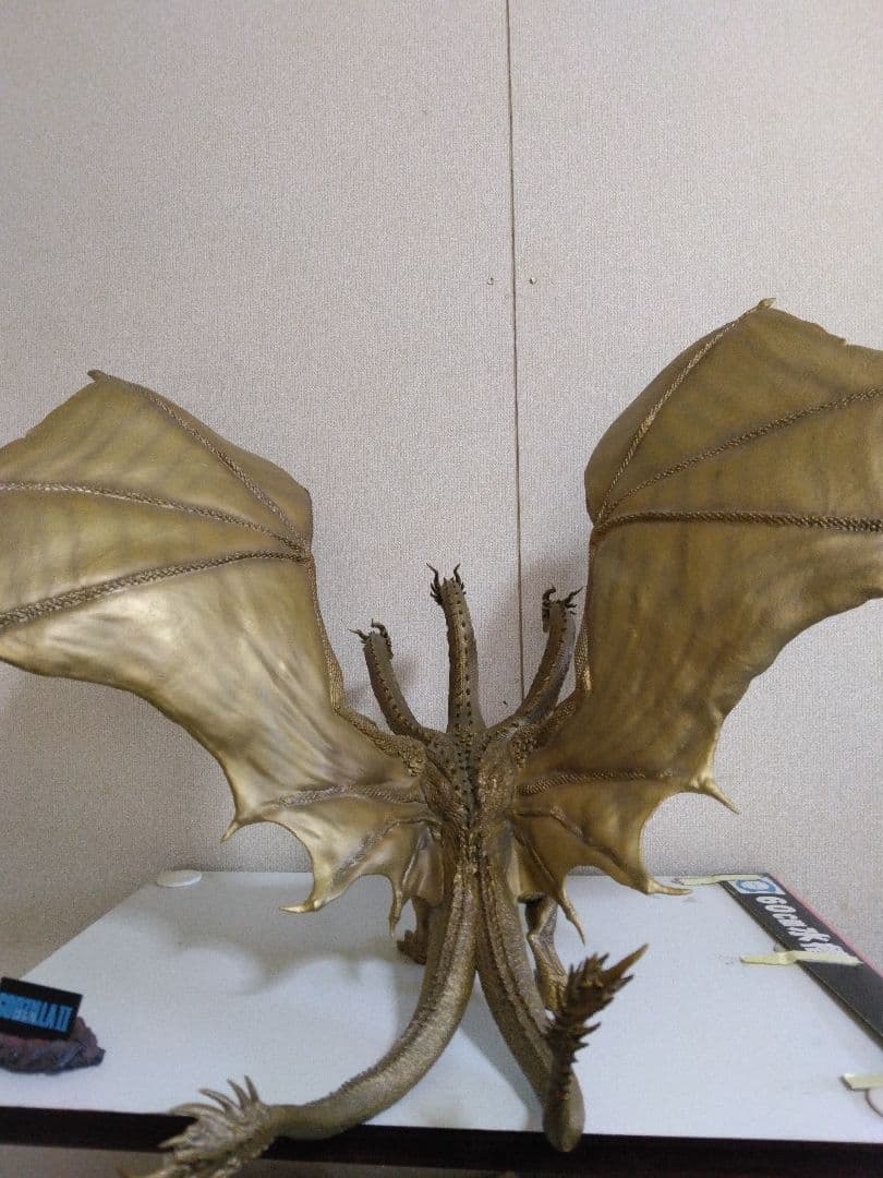 翼トゲ折れ/箱欠品　隙間ホコリ　細かな傷　超激造シリーズ キングギドラ2019