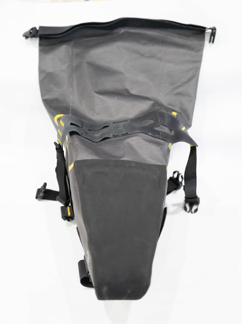 DRYサドルパック／9L／APIDURA