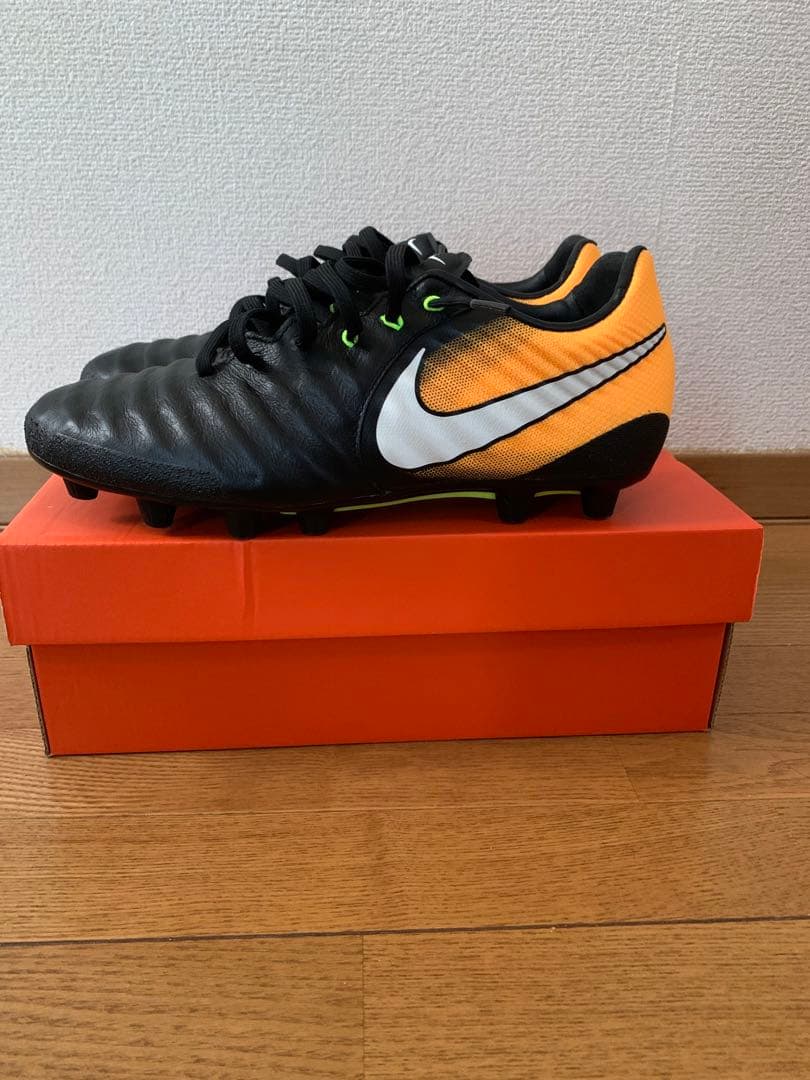 ナイキ　サッカーシューズ　TIEMPO LEGACY III HG-E