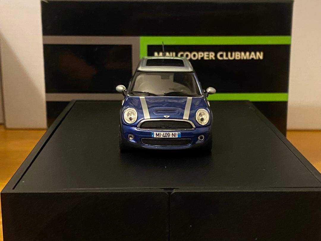 MINI COOPER Clubman ミニカー 1/43 ブルー