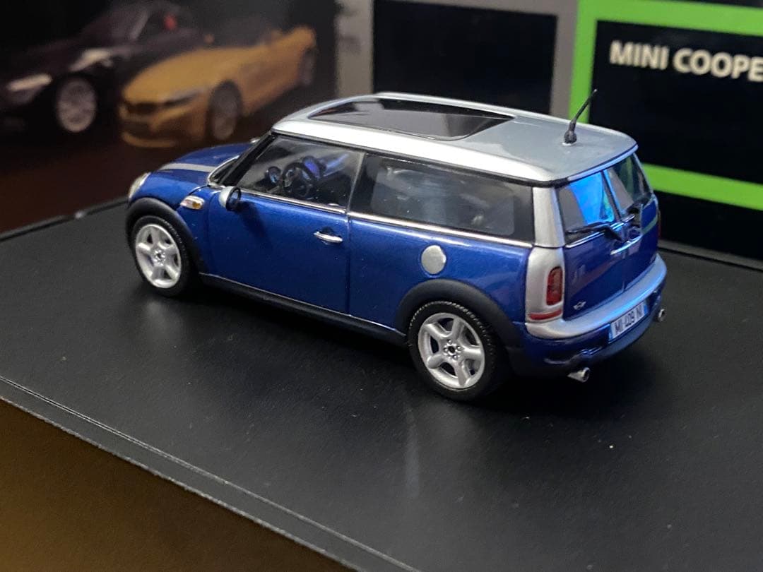 MINI COOPER Clubman ミニカー 1/43 ブルー