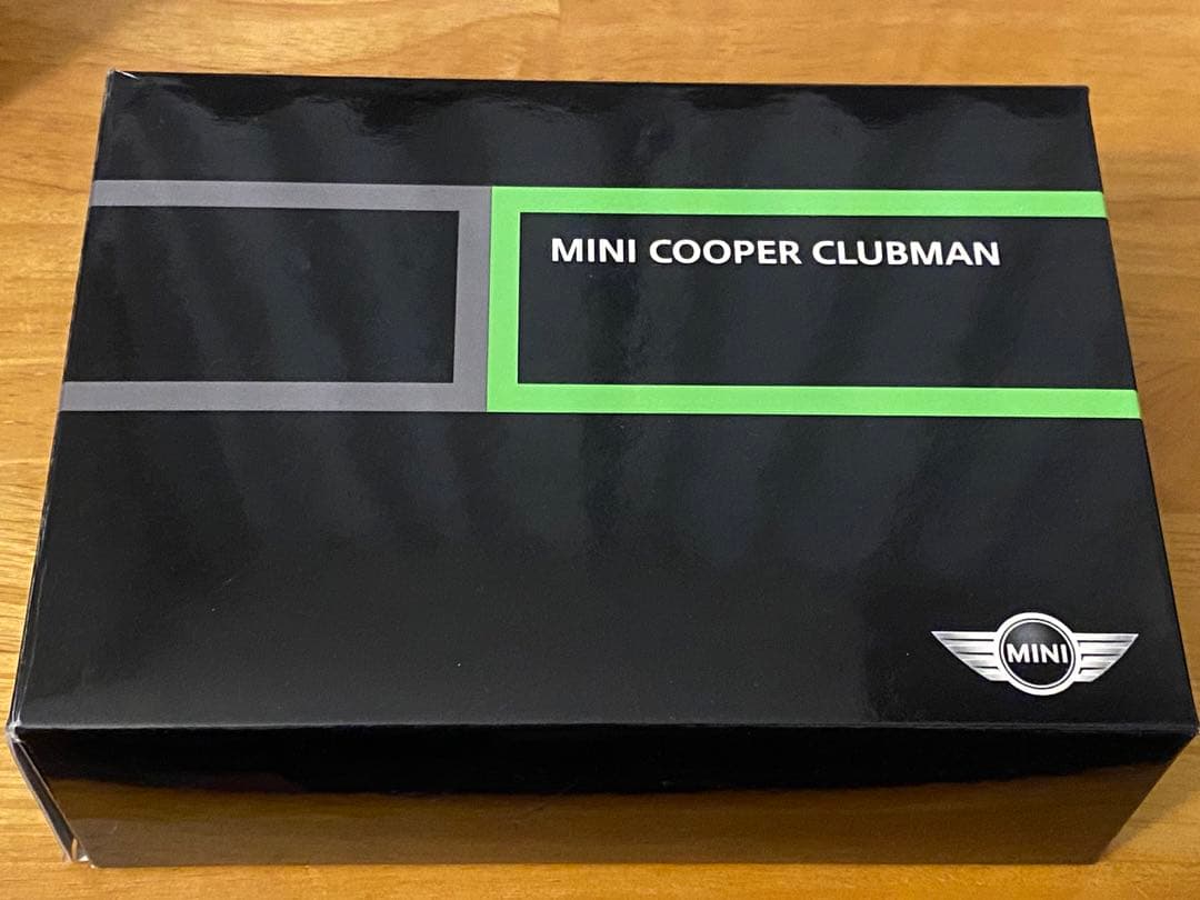 MINI COOPER Clubman ミニカー 1/43 ブルー