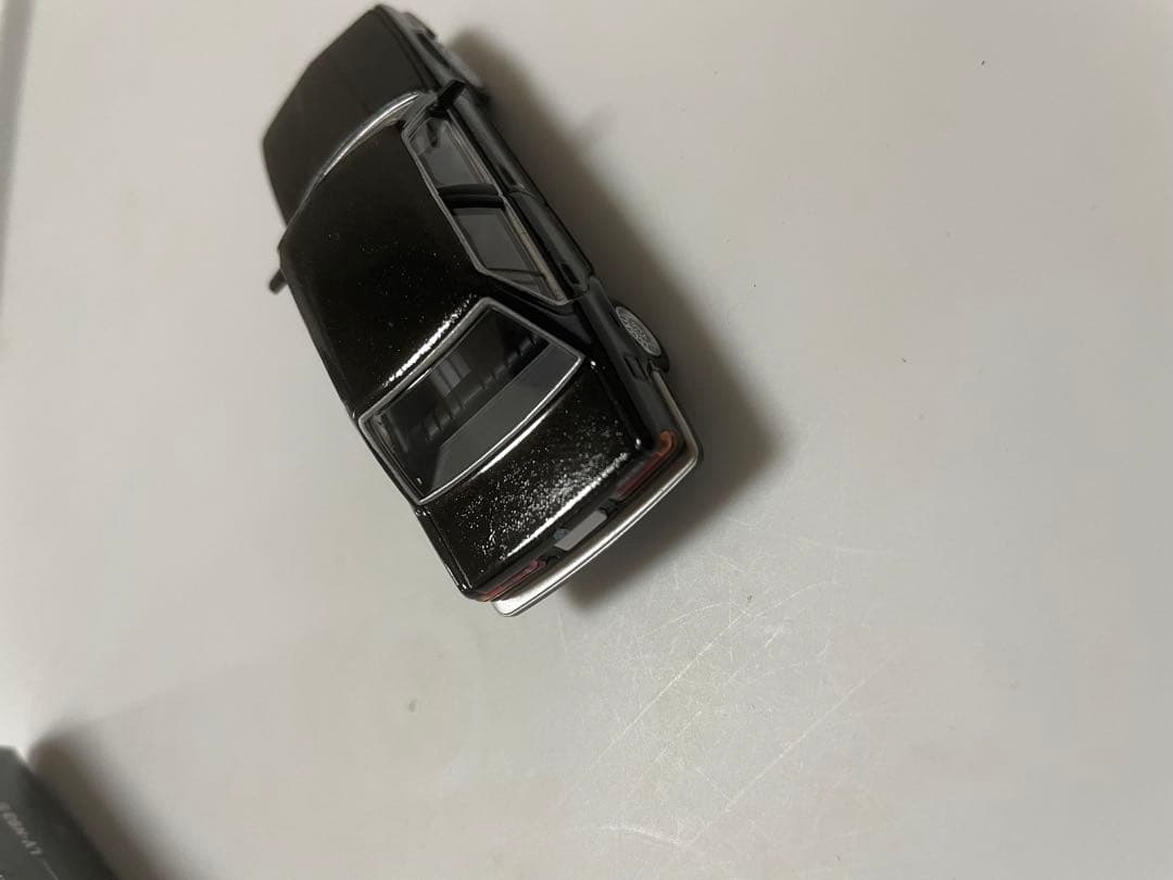 トミカリミテッドヴィンテージネオ　 325i ４ドア