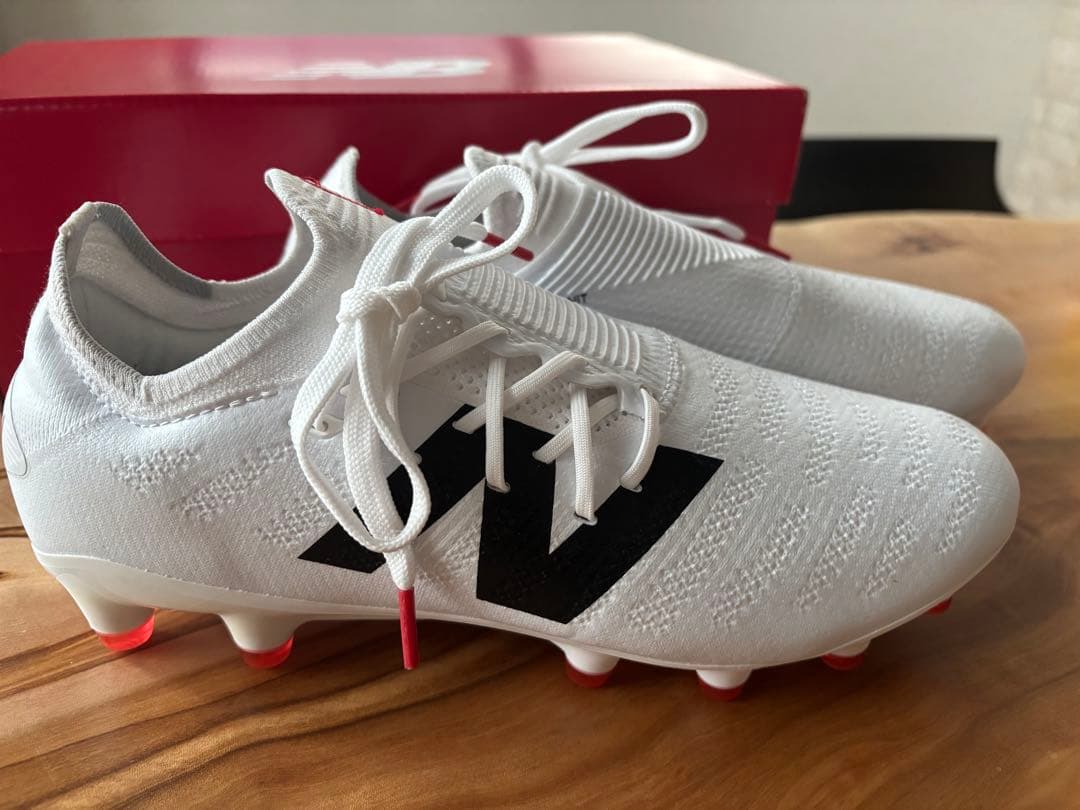New Balance サッカーシューズ ホワイト