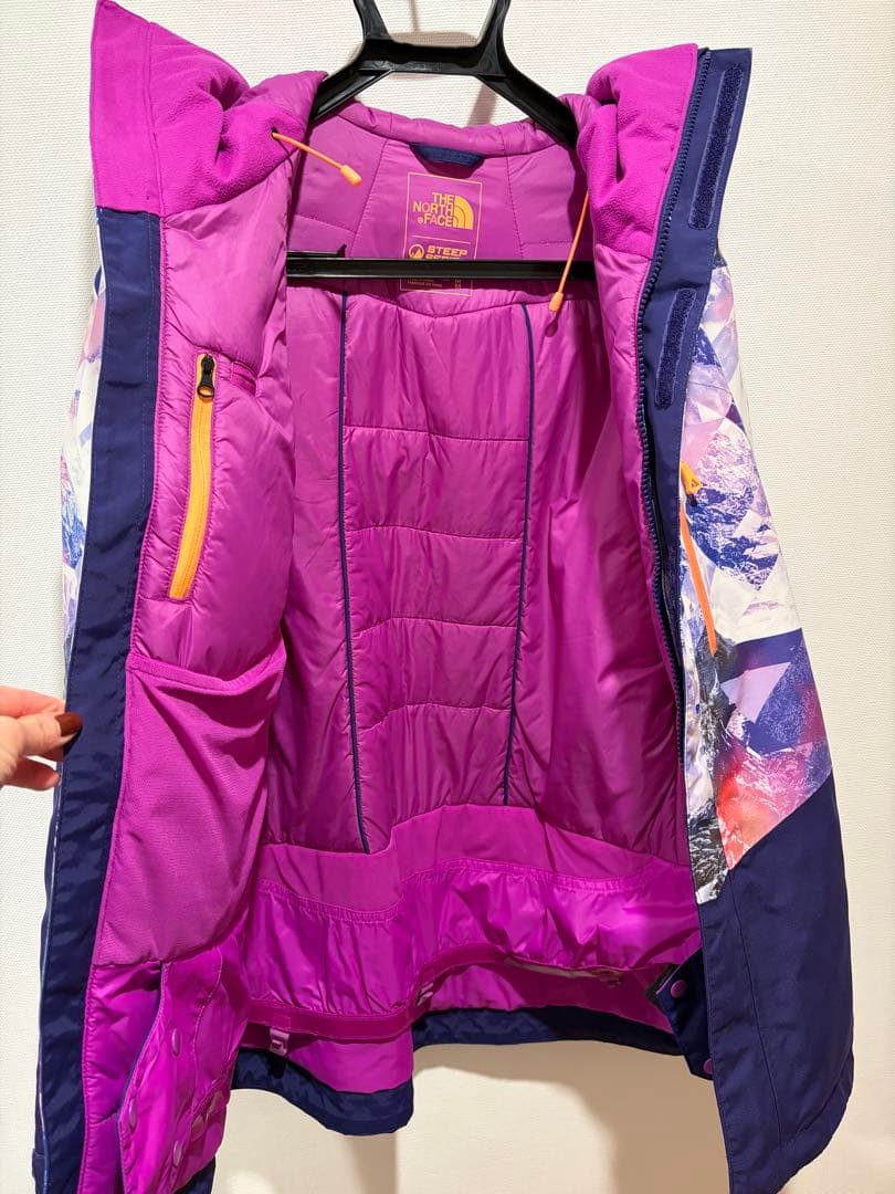 ノースフェイス　スキーウェア上下セット　レディース（上着:M、パンツ:S）