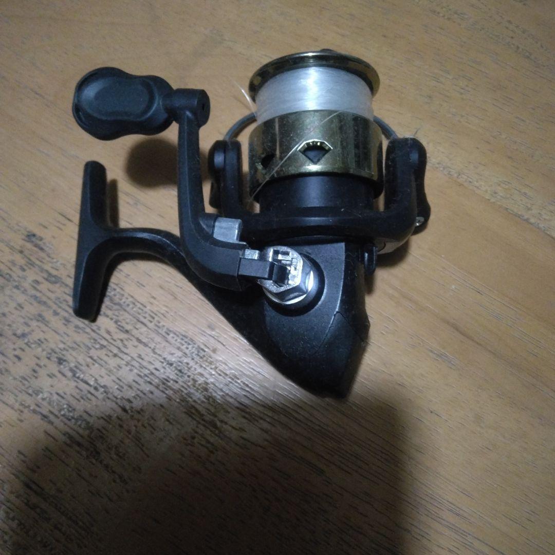 スピニングリール 3000モデル 黒